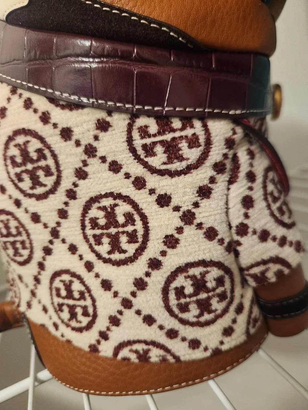 Tory Burch tiger lunar